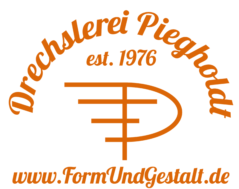 Das Logo der Drechslerei Piegholdt beinhaltet ein stiliesiertes P für Piegholdt mit zwei weiteren Strichen., was glechzeitig ein D für Drechslerei Demmin